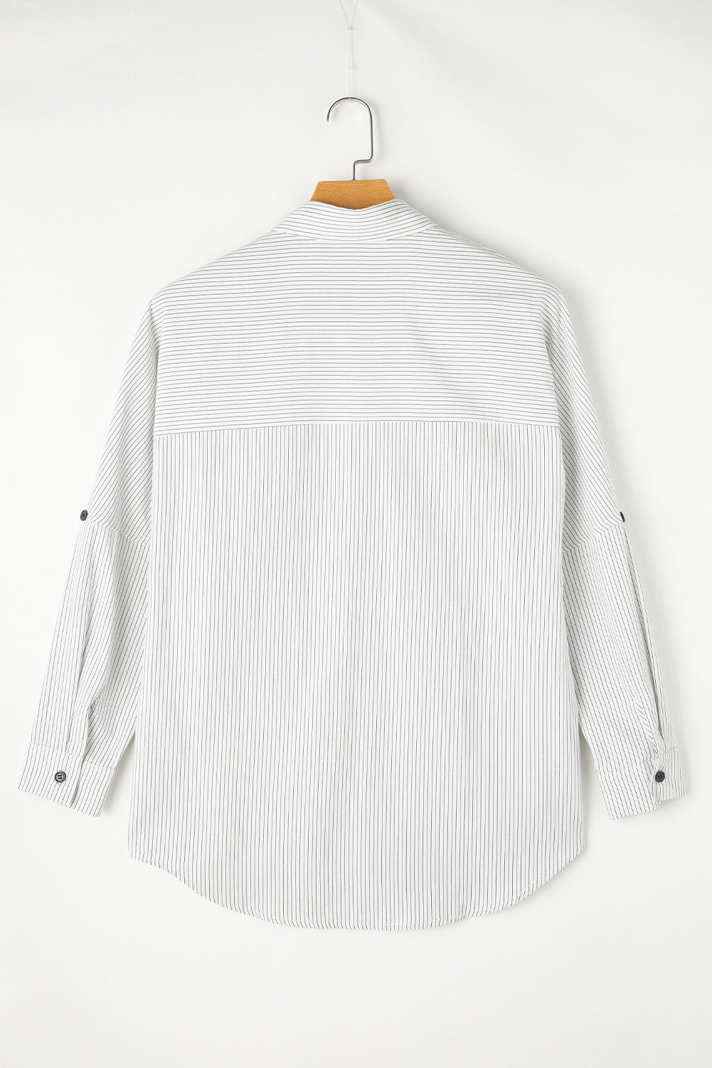 Zwart gestreept lang shirt met oprolbare mouwen en zakken