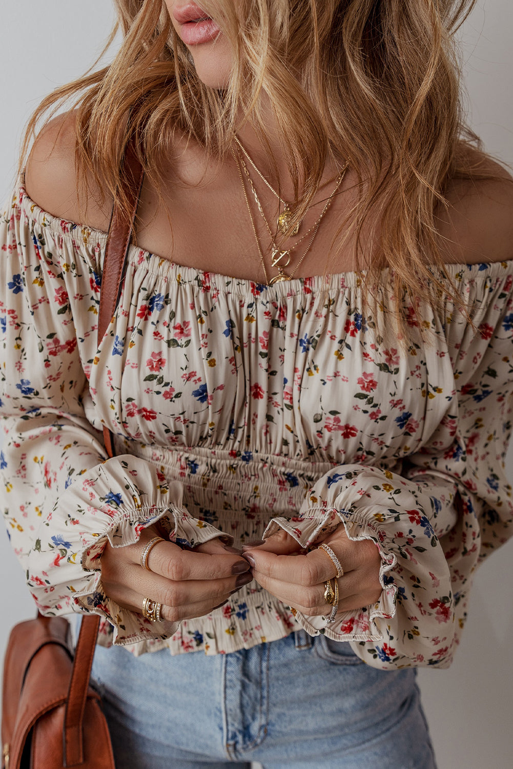 Beige boho bloemenprint gesmokte taille v nek blouse