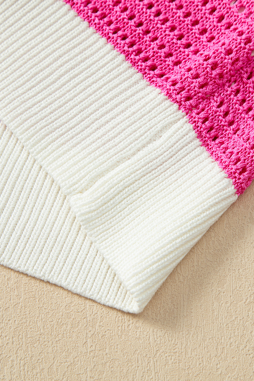 Witte colorblock gehaakte trui met ruches en korte mouwen