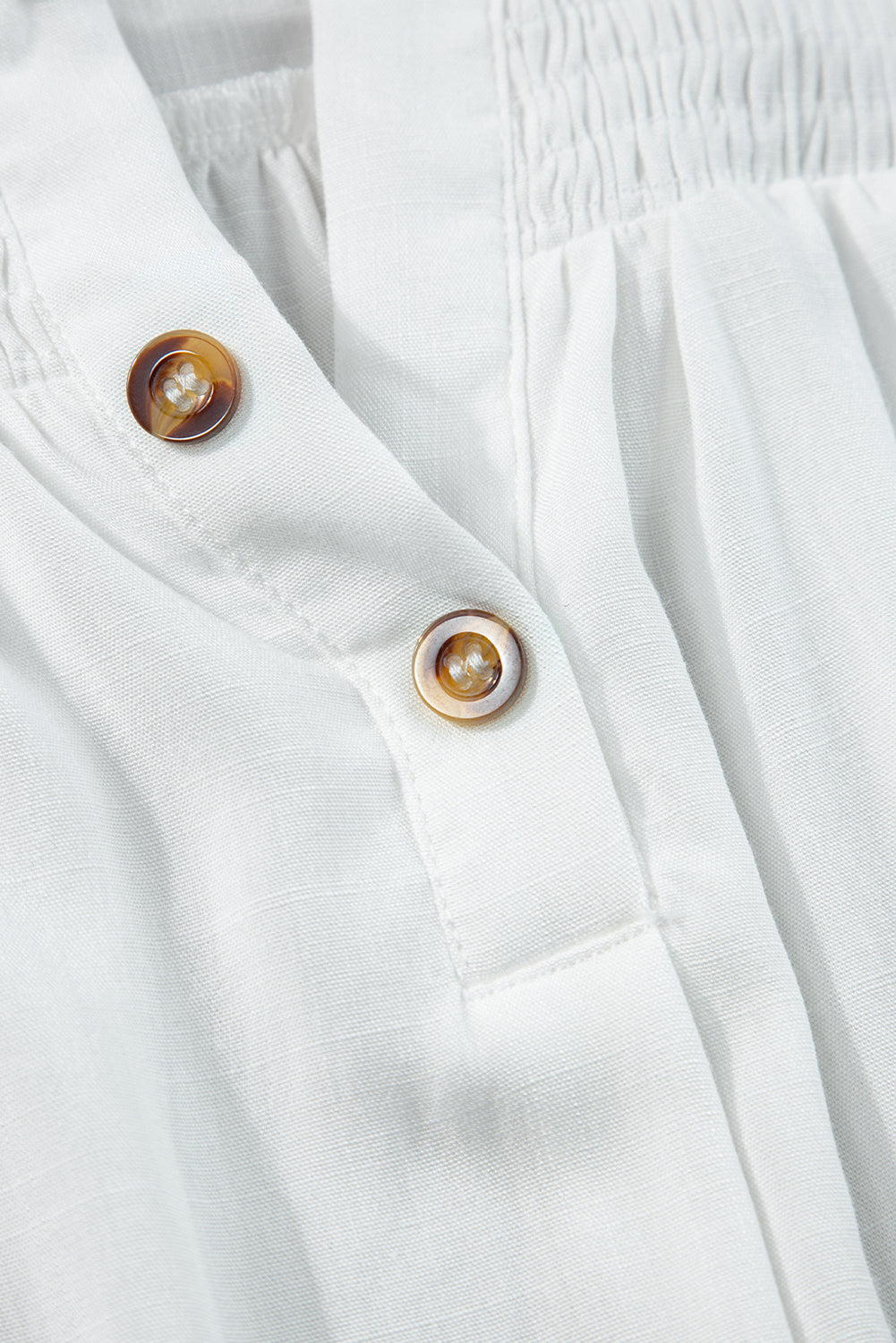 Witte tanktop met splithals en ruches