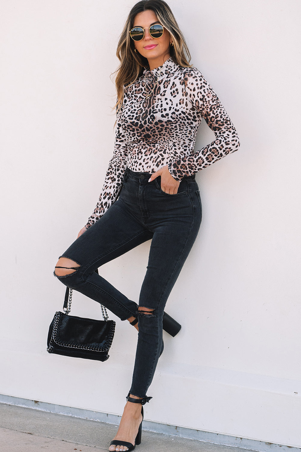 Bruine luipaard gesmokte nek mesh bodysuit met lange mouwen