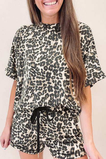 Black Cheetah Gedrukte casual T -shirt en shorts lounge set