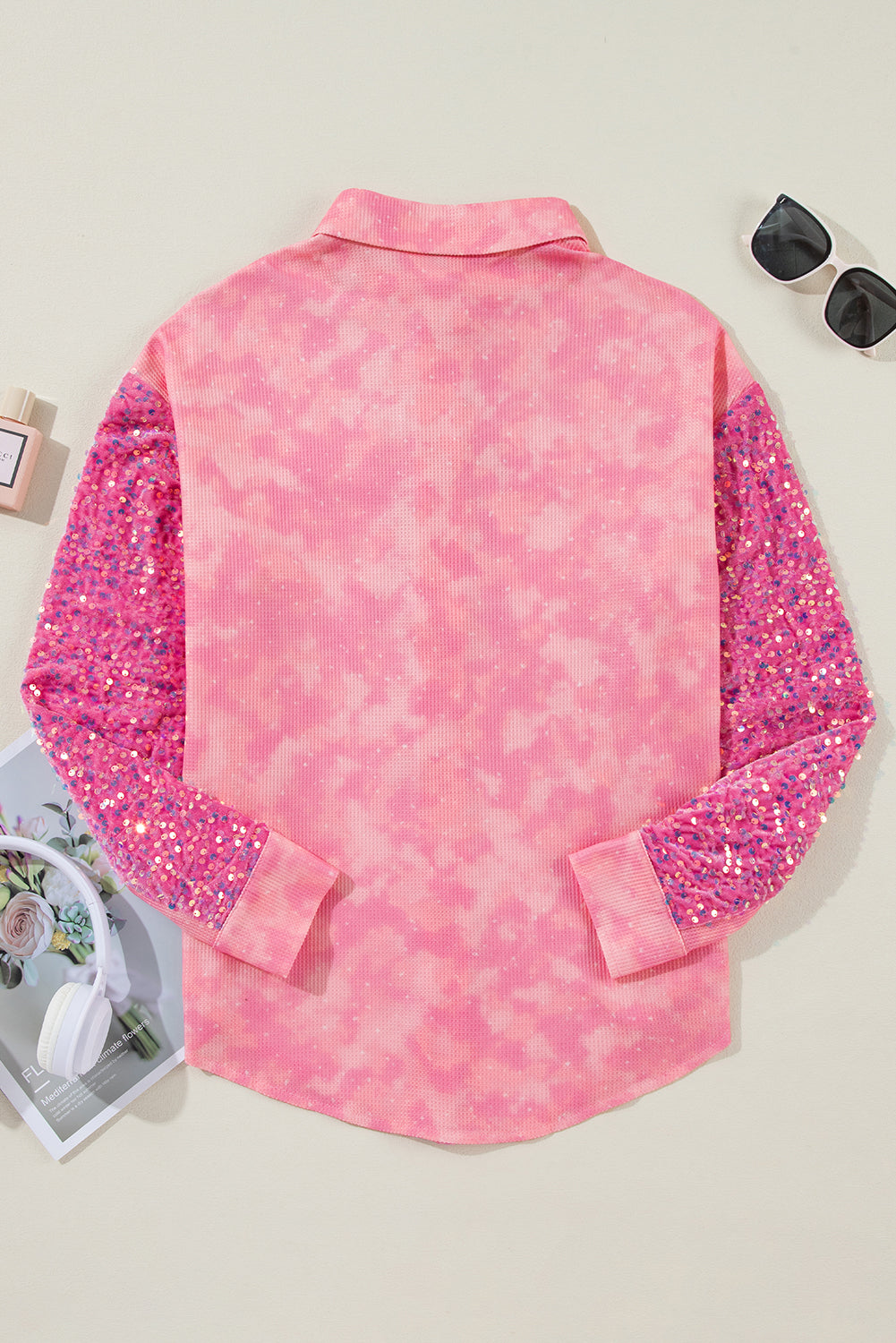 Abrikoosroze minerale wassing met pailletten en patchwork met klepzak