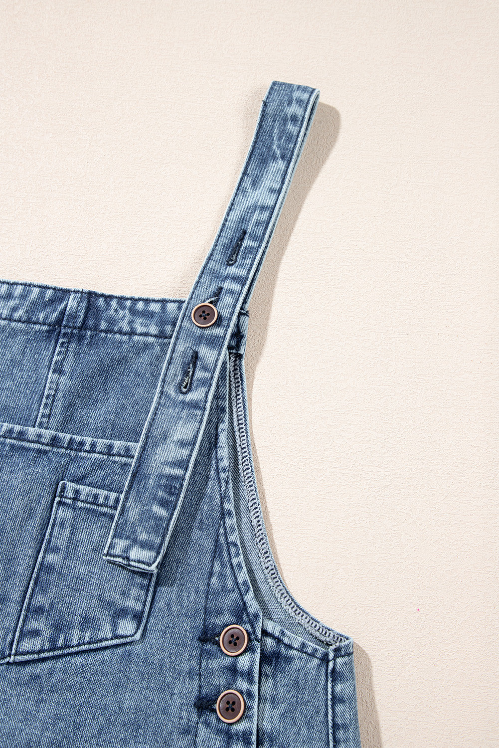 Steenblauwe bedroefde slabbetje zak wijd been denim in het algemeen