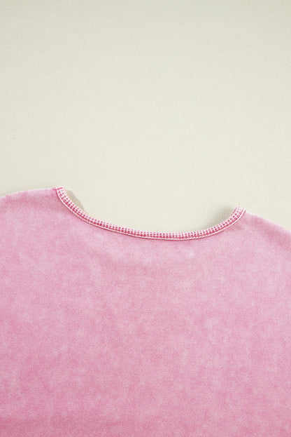 Aardbeienroze sweatshirt met lage schouder en minerale wassing