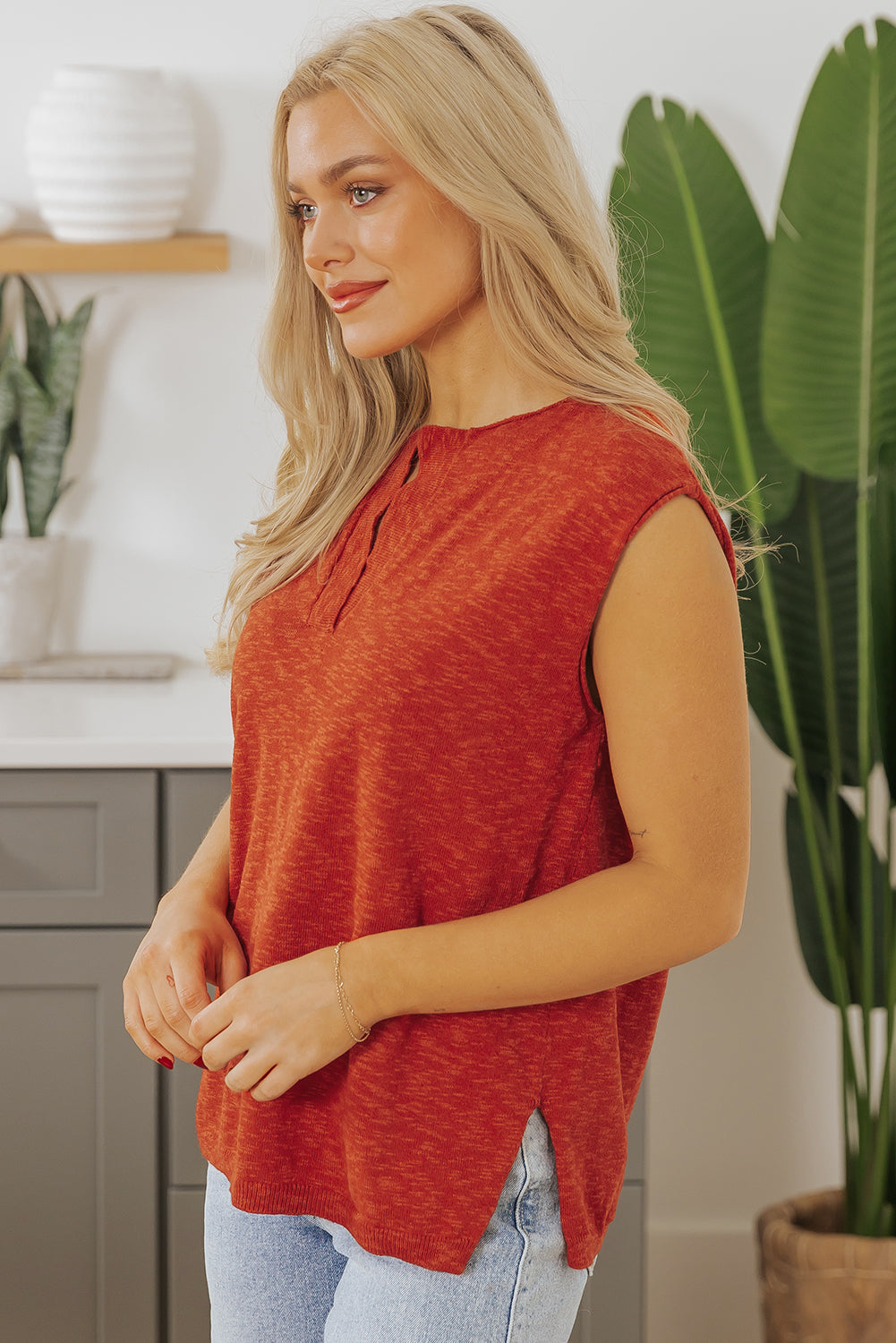 Oranje vaste kleur split v nek korte mouw trui
