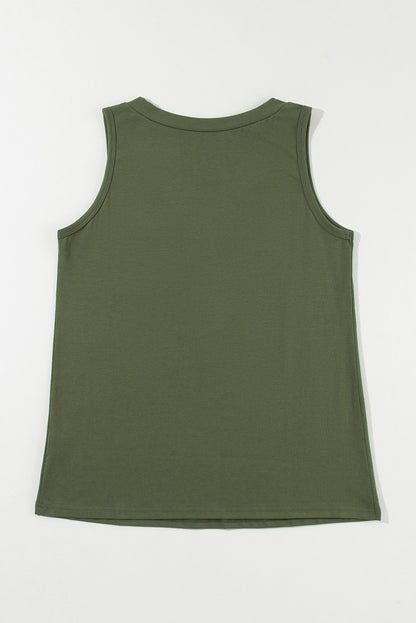 Junglegroene tanktop met opgestikte zak en halve knopen met V-hals