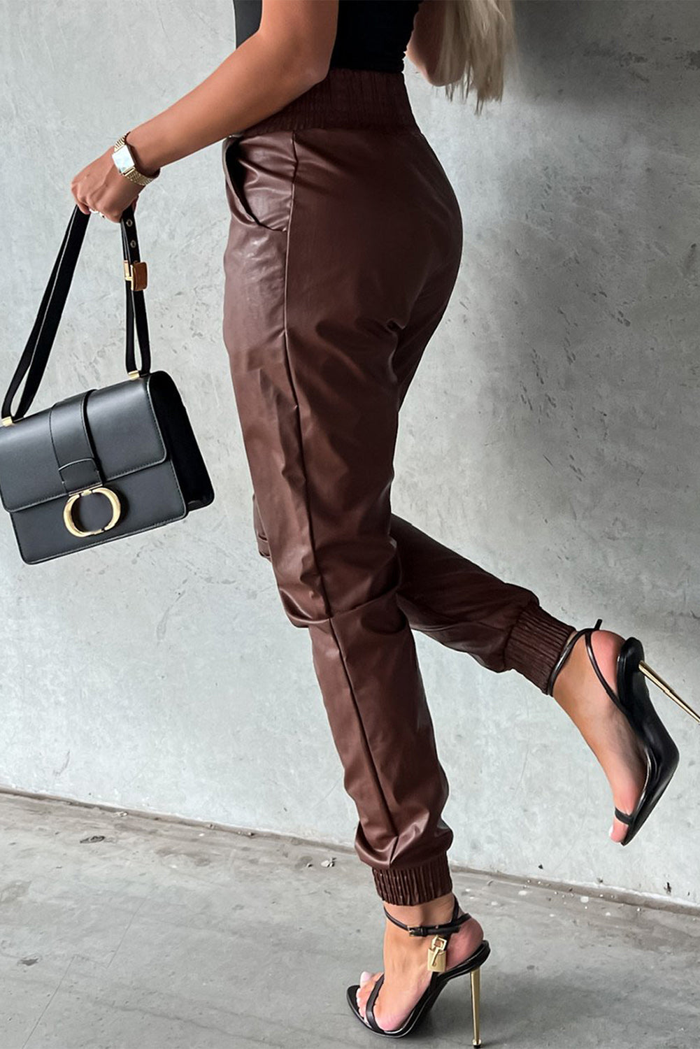 Bruine gesmokte leren skinny broek met hoge taille