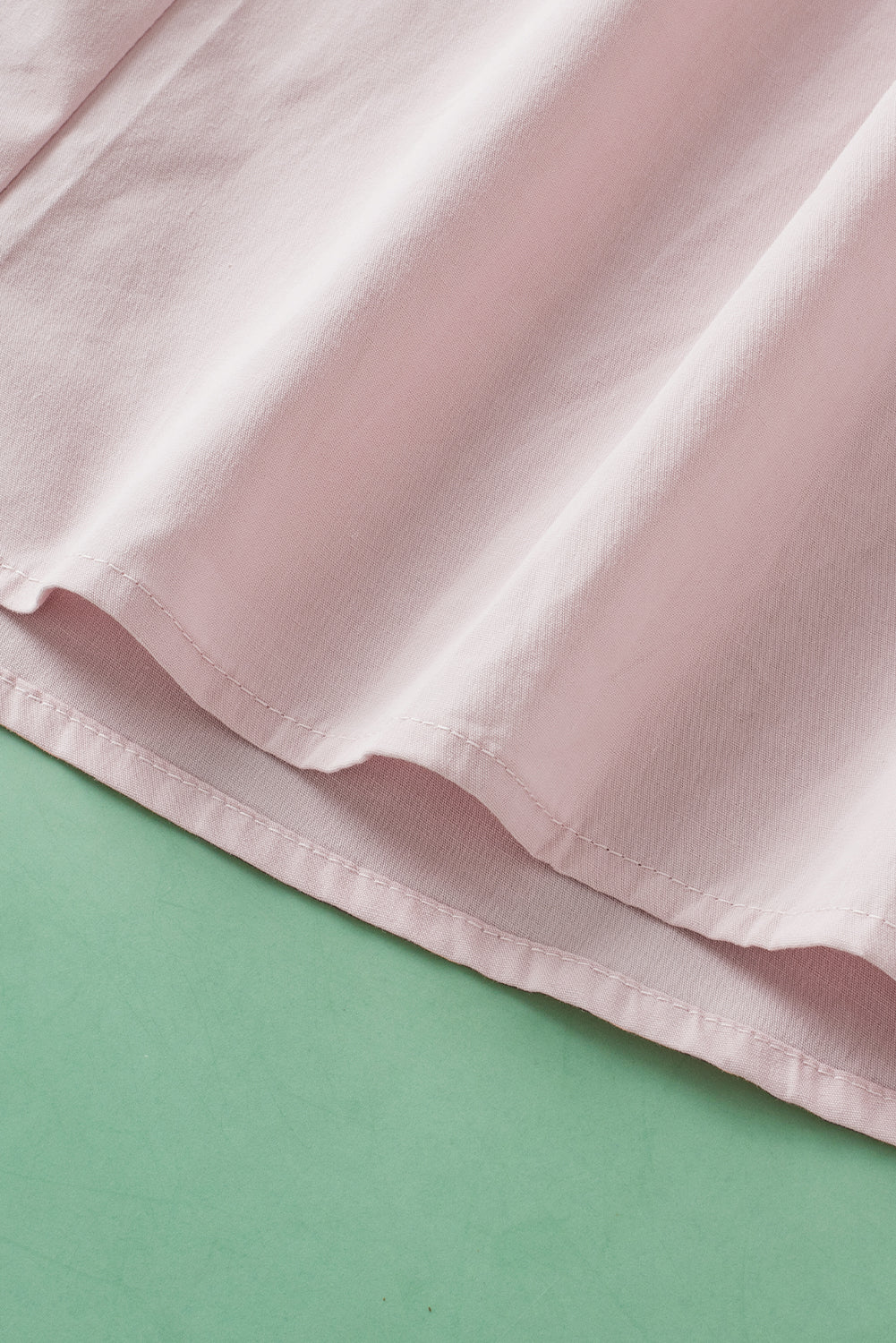 Roze colorblock blouse met ruches aan de mouwen en V-hals