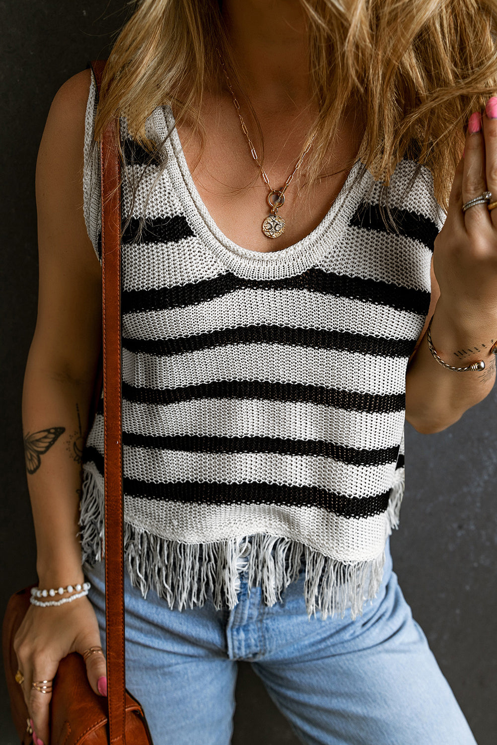 Beige gestreepte losgebreide tanktop met franjes