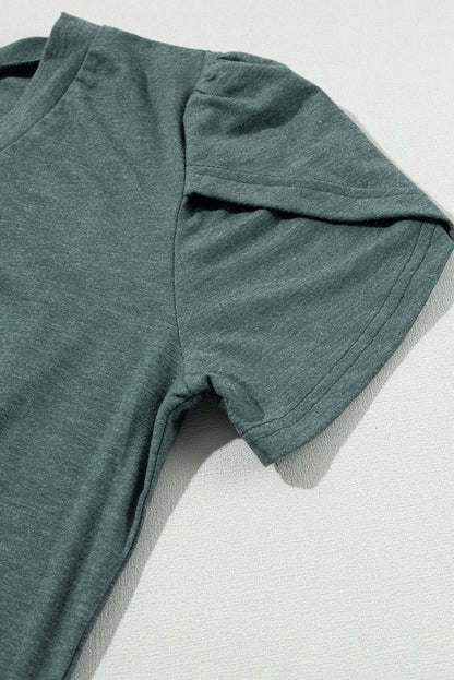 Mistgroen mode T-shirt met V-hals en bloemmouwen