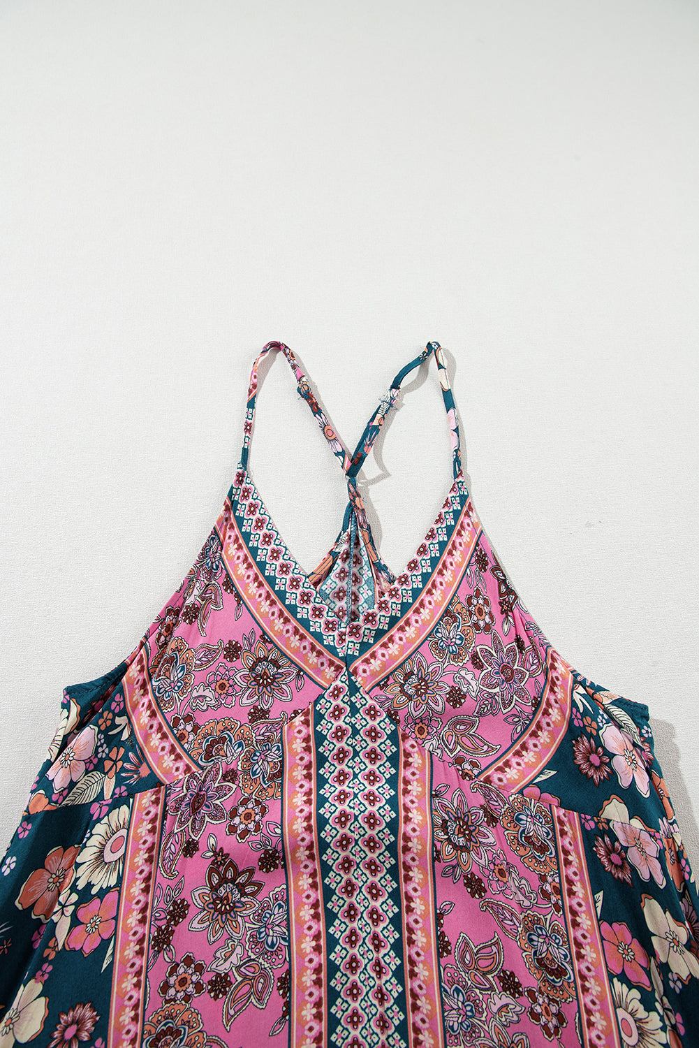 Roze Boheemse lange zomerjurk met bloemenpatchworkprint