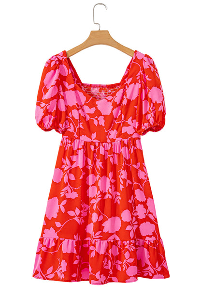 Rode bloemen bubbel mouw sweetheart nek gegolfde mini jurk