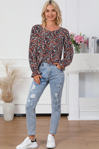 Vurig rode V-vormige kanten patch-up-blouse met ruches en bladerdeegmouwen