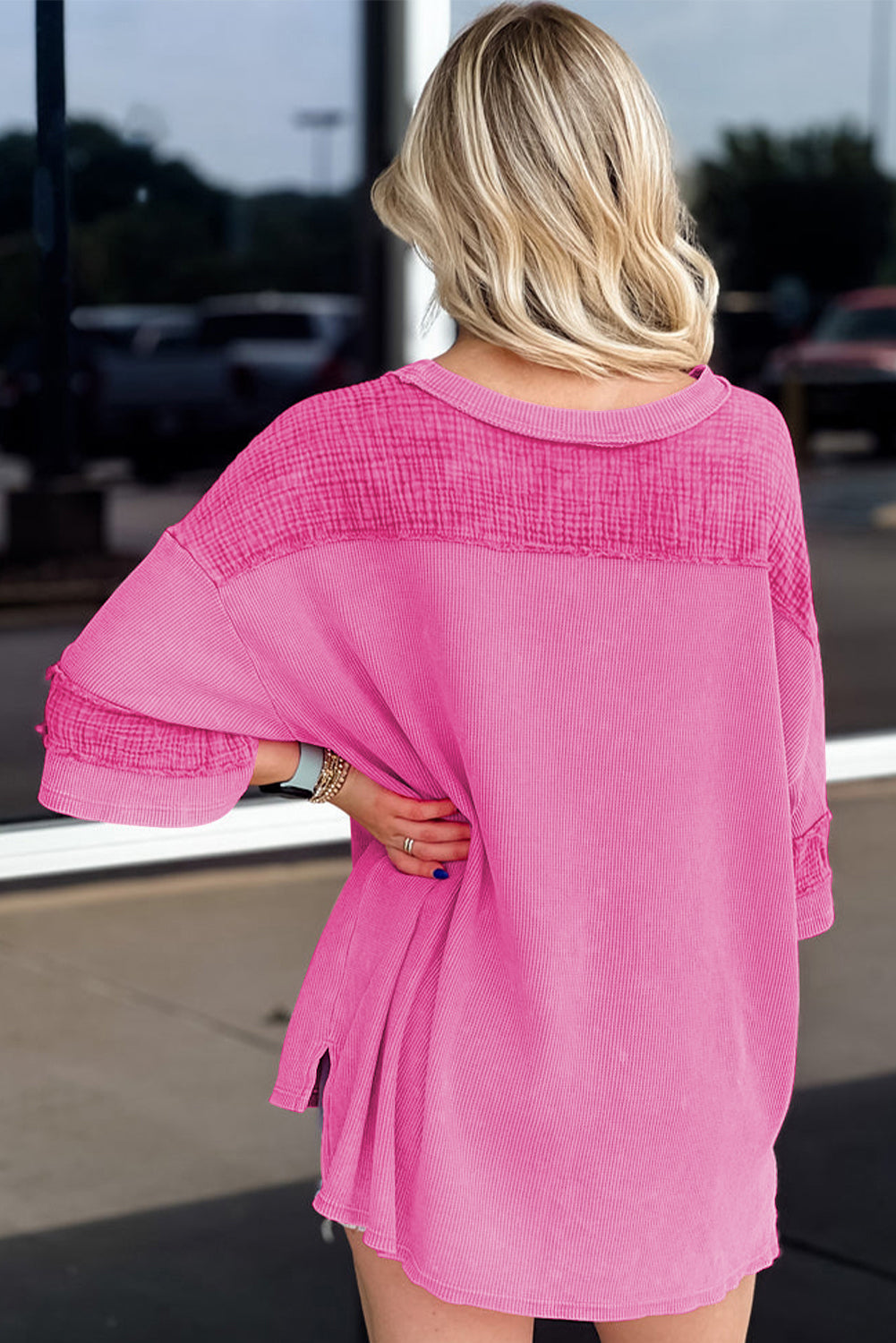 Helderroze oversized top met getextureerde armband en mouw in minerale wassing