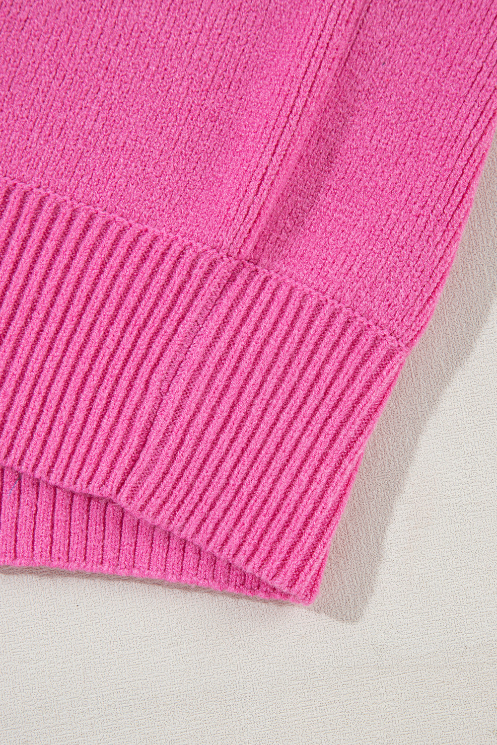 Roze geribbelde gebreide trui met contrasterende mouwen