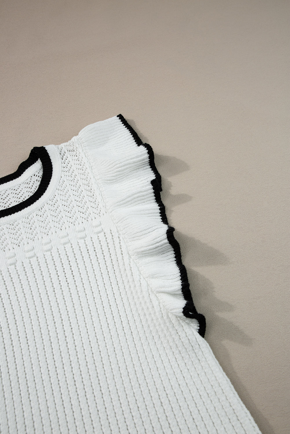 Witte gehaakte tanktop met oogje en volant