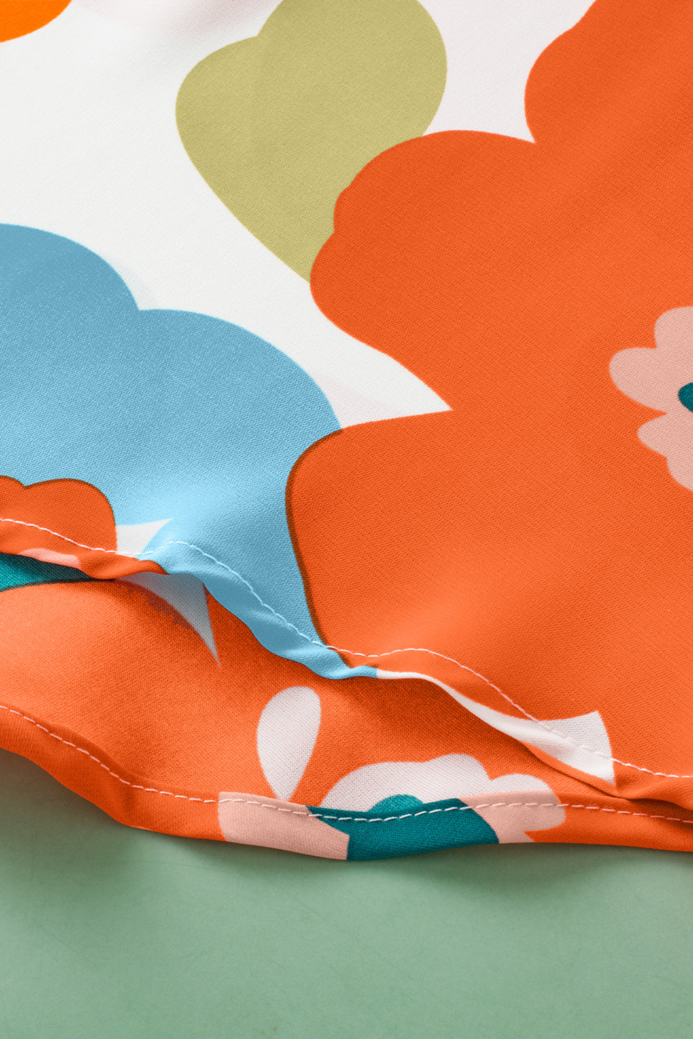 Oranje bloemen getande blouse met V-hals en ruches aan de mouwen
