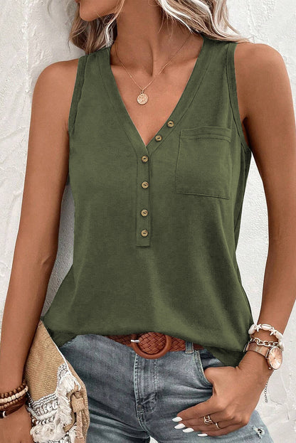 Junglegroene tanktop met opgestikte zak en halve knopen met V-hals