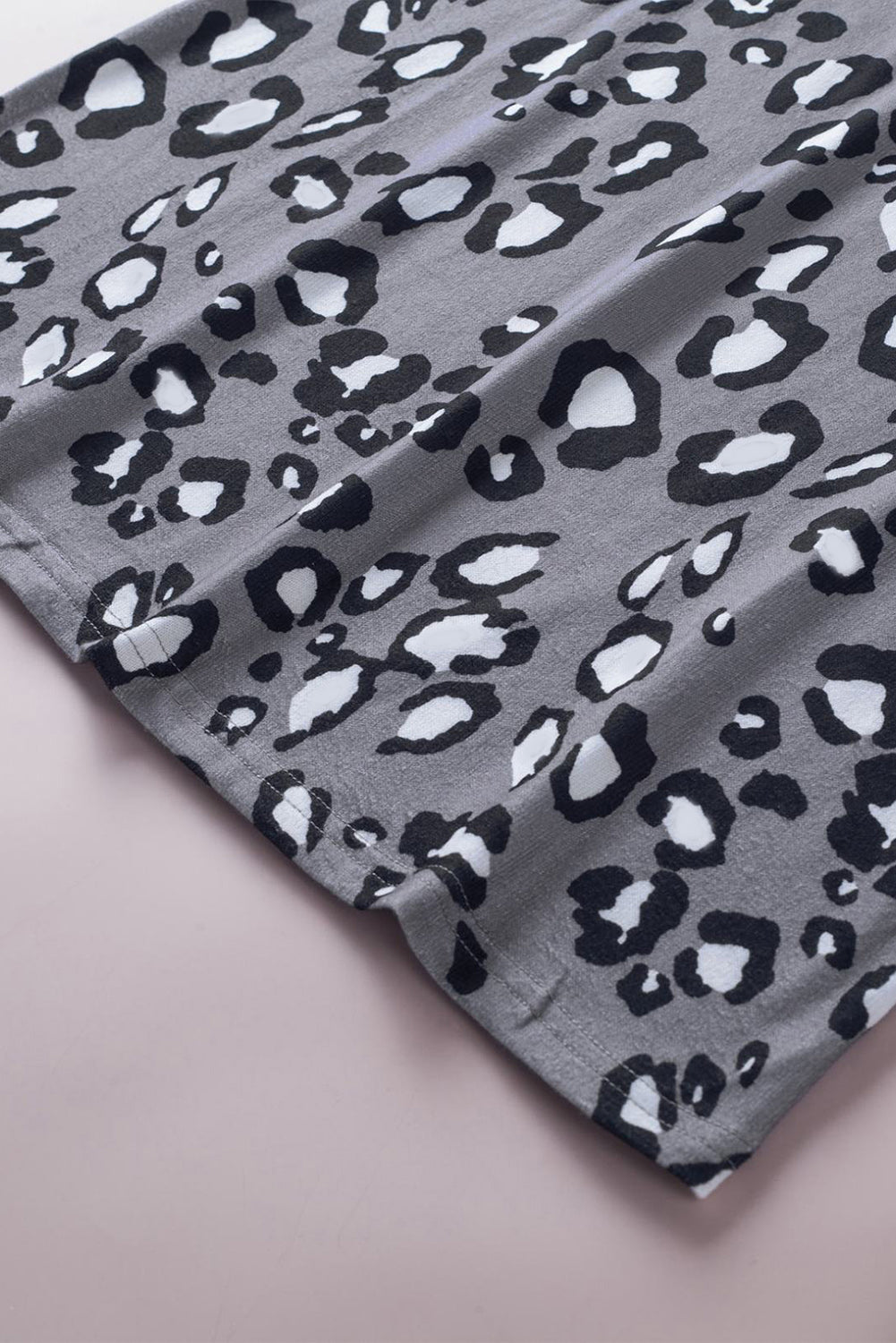 Grijze tanktop met ronde hals en luipaardprint