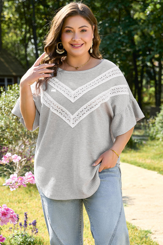 Lichtgrijs kanten inzet in wafel met ruches korte mouw plus size top