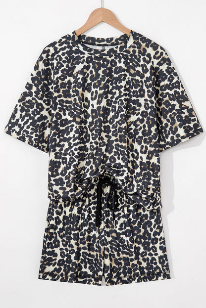 Black Cheetah Gedrukte casual T -shirt en shorts lounge set
