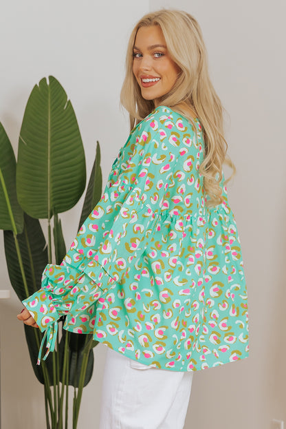 Groene abstracte bedrukte veterlantaarn mouw babydoll blouse