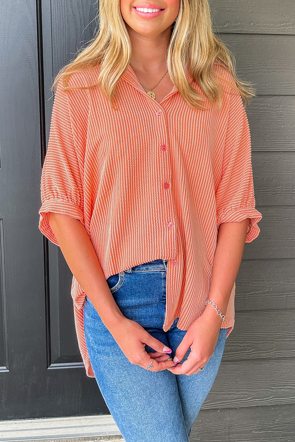 Grapefruit oranje snoer halve mouw knop omhoog hoog lage zoom los shirt