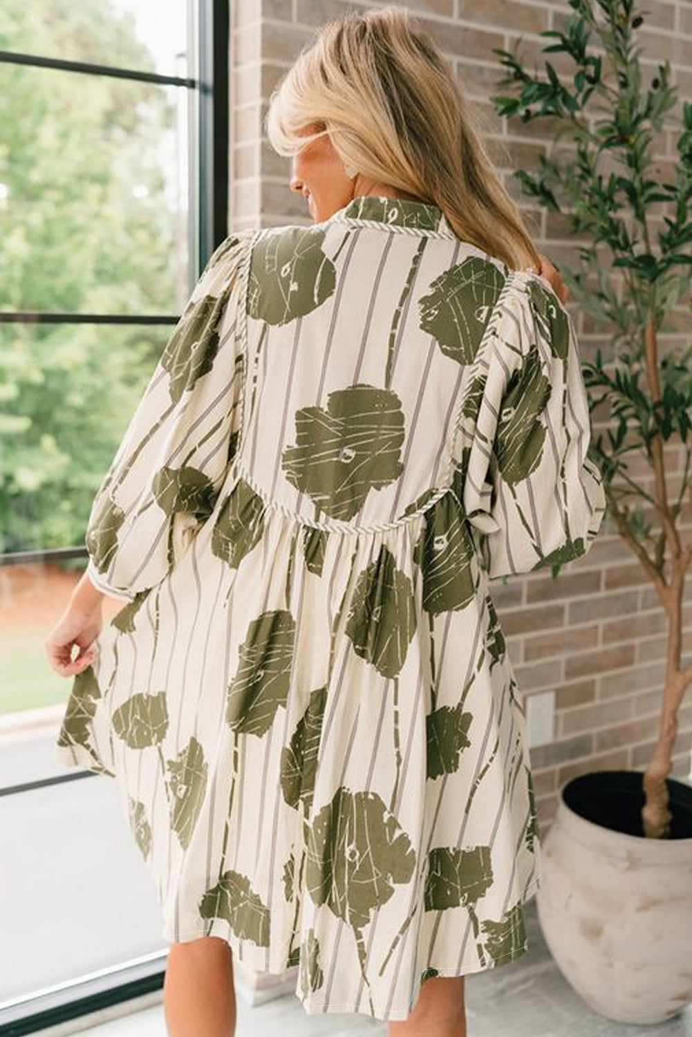 Guacamole groene bloemen gestreepte print contrast giping puff mouw jurk