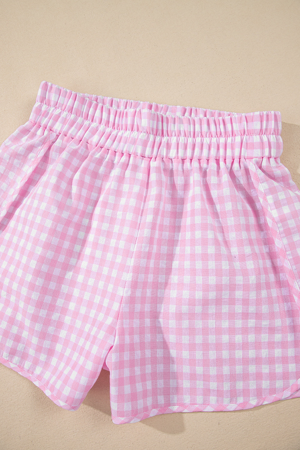 Witte mama gedrukte tee en plaid shorts lounge set