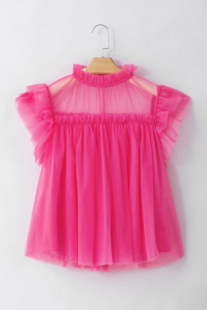 Uitlopende babydollblouse van aardbeiroze tule met ruches aan de mouwen