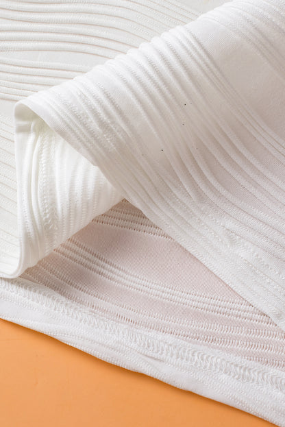 Witte effen kleur getextureerde top met V-hals en korte mouwen