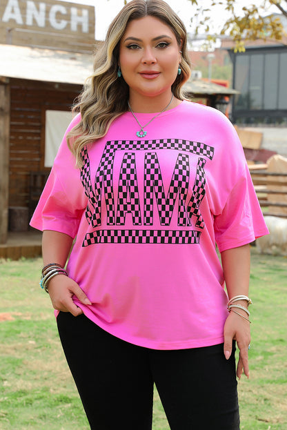 Bright Pink Checker Mama Letter Gedrukt grafisch plus size t -shirt
