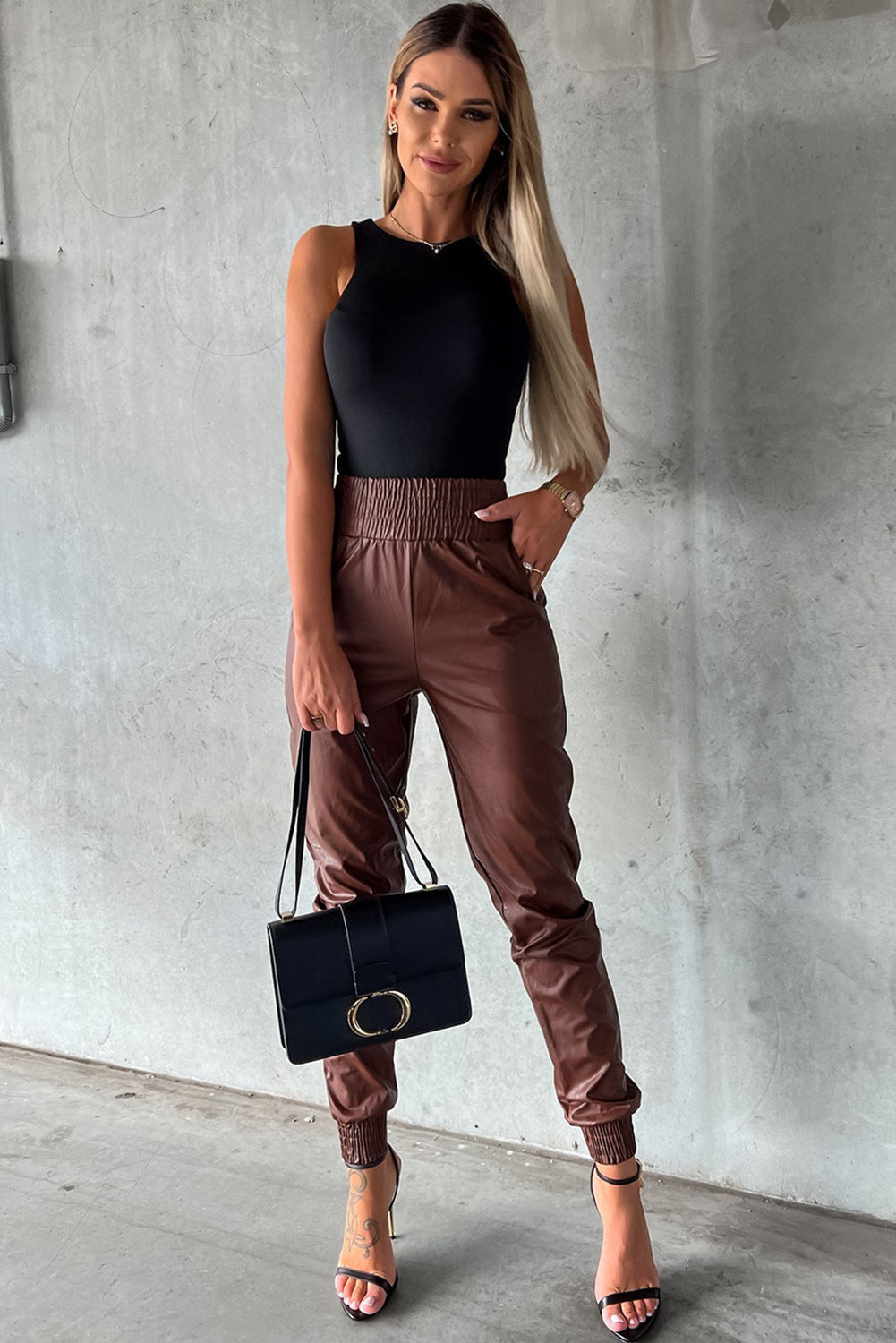 Bruine gesmokte leren skinny broek met hoge taille