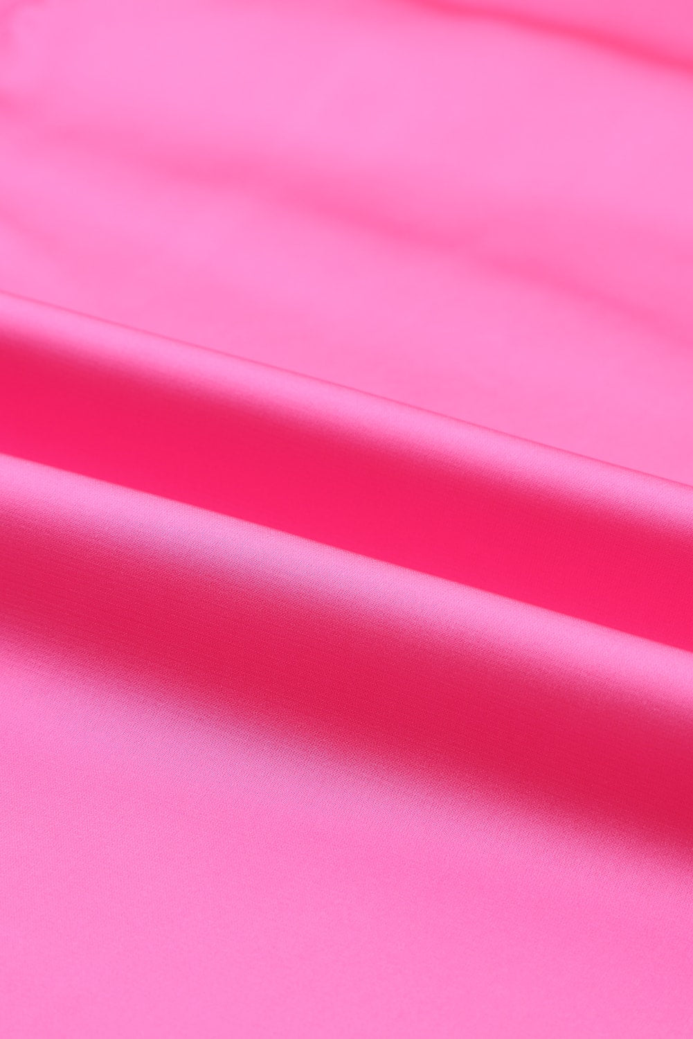 Roze satijnen blouse met ronde hals en lange mouwen