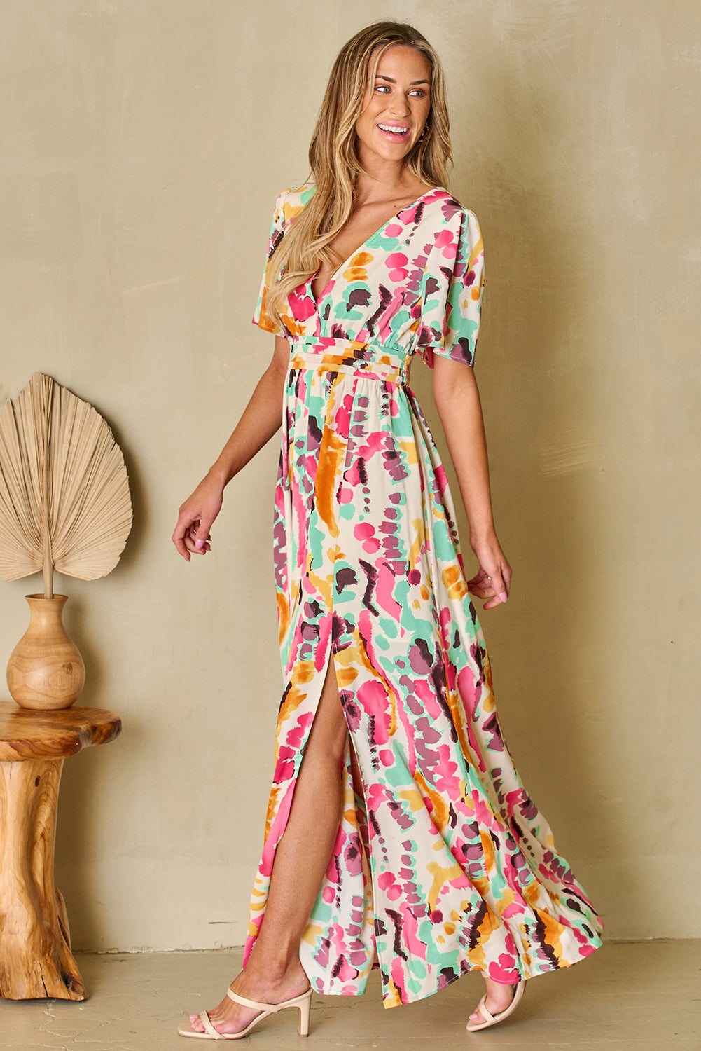 Roze maxi-jurk met boho tie-dye print en V-hals