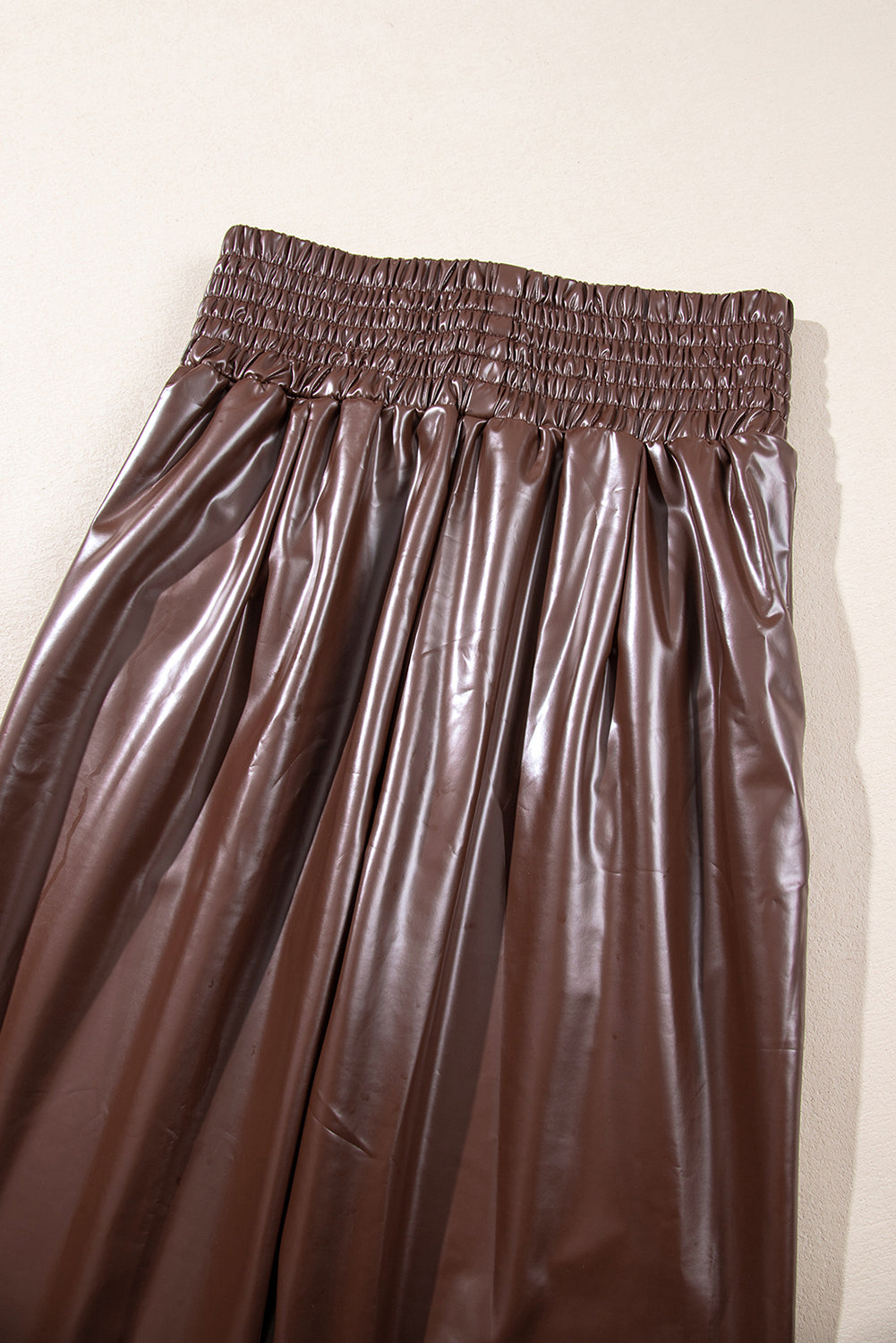 Bruine gesmokte leren skinny broek met hoge taille