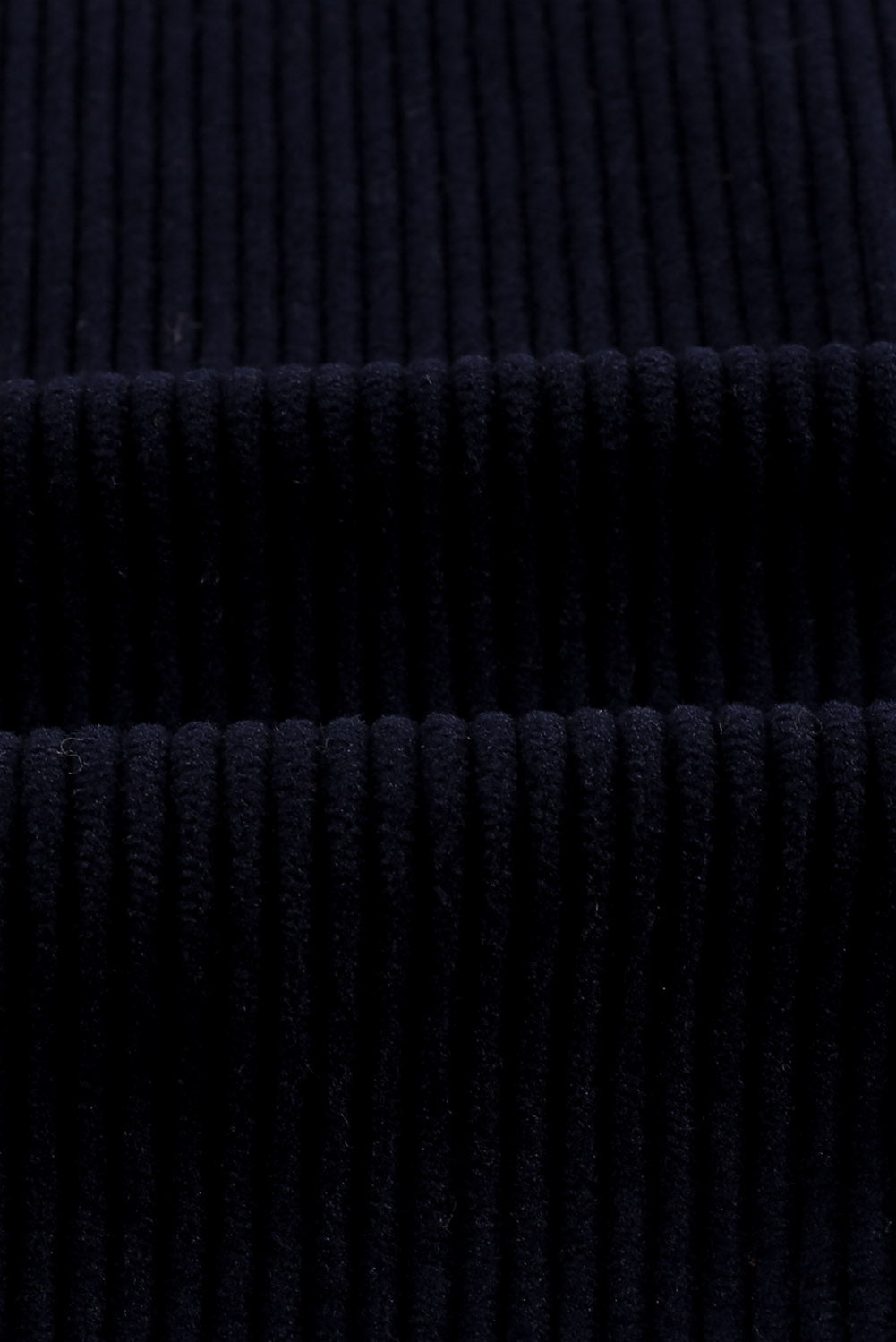 Donkerblauw corduroy overhemd met knoopzak