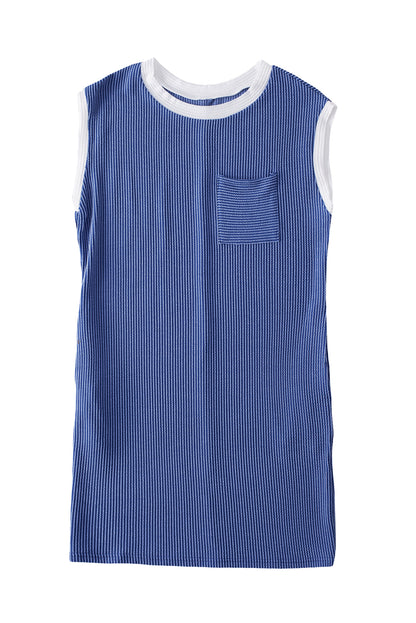 Zeilblauwe, geribde T-shirtjurk met getextureerde kapmouwen
