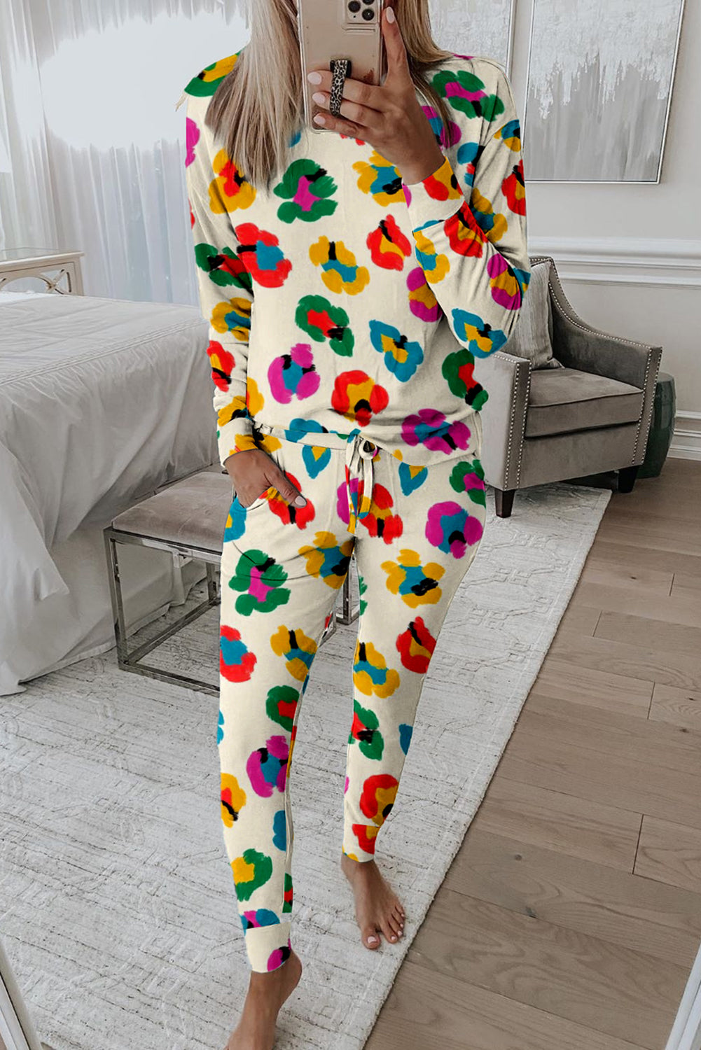 Abrikoos luipaardprint lange mouwtop en magere broek lounge set