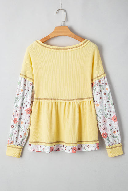 Geel bloemen patchwork wafelgebreide babydollblouse